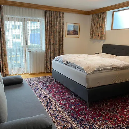 Haus Jochbergerstrasse 116 아파트